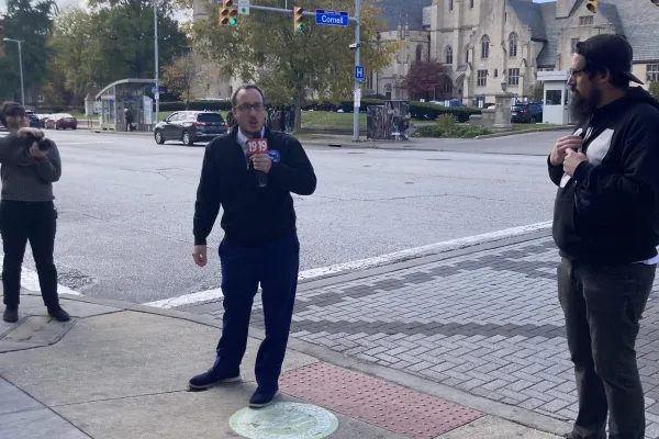 Rally for a Starbucks contract