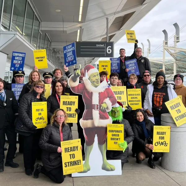 AFA Flight Attends Picket at Cleveland Hopkins Airport